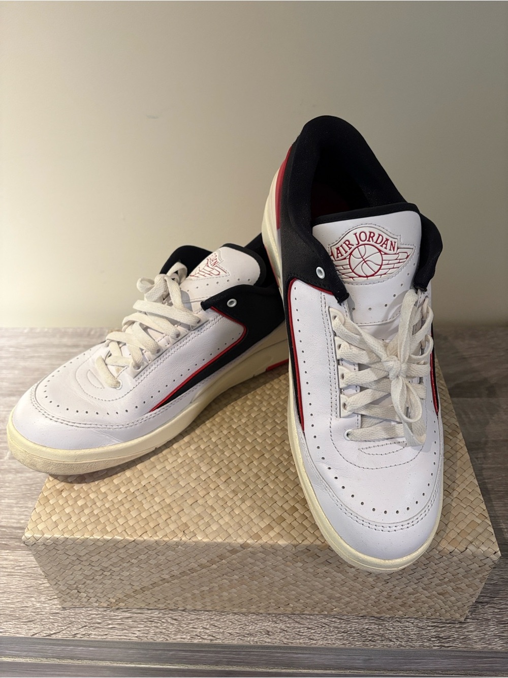 Air Jordan Women’s 2 Retro Chicago Twist Sneakers Style FD4849-106 size 11.5
